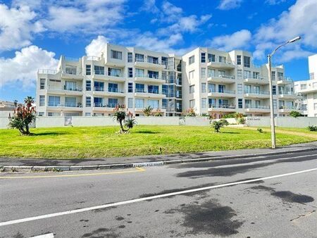 2 Bedroom Apartment in Bloubergrant