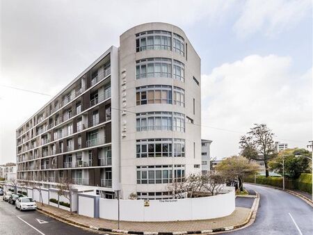2 Bedroom Apartment in Claremont Upper