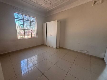 1 Bedroom block of flats to rent in Bezuidenhout Valley, Johannesburg