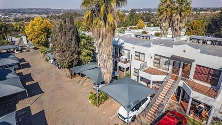 1 Bedroom apartment to rent in Paulshof, Sandton