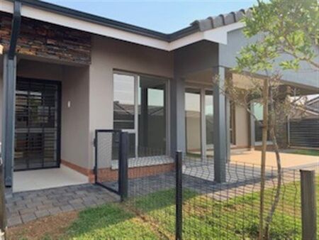 2 Bedroom House in Waterkloof Ridge