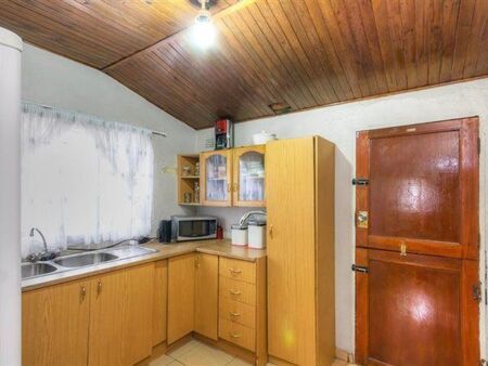 2 Bedroom House in Phiri