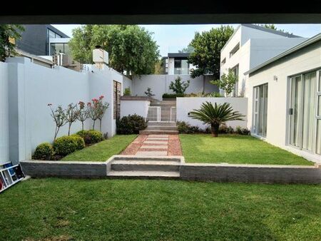 4 Bedroom House in Parktown North