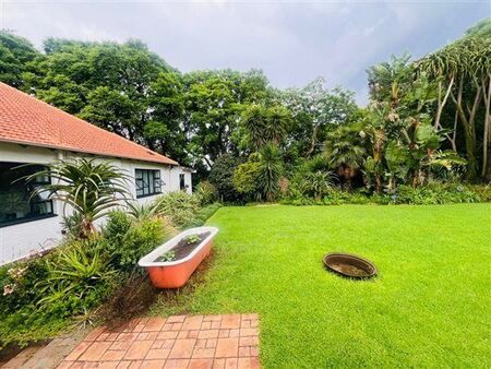 5 Bedroom House in Saxonwold