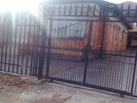 4 Bedroom House in Rosettenville