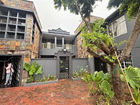 1 Bedroom Flat in Observatory