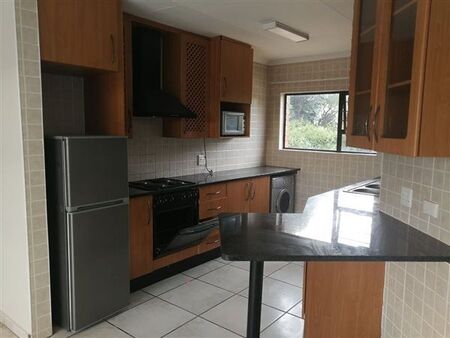 2 Bedroom Apartment in Fourways Gardens