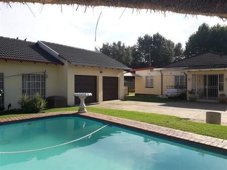 3 Bedroom House in Selection Park