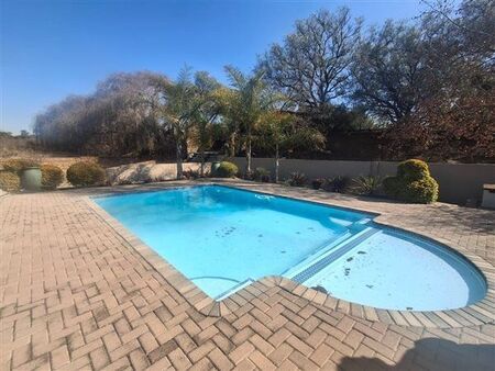 2 Bedroom Apartment in Pomona Ah