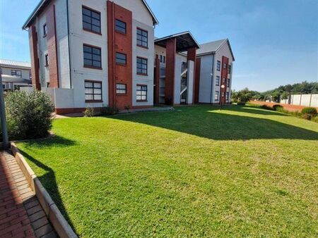 2 Bedroom Apartment in Glen Marais