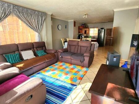 2 Bedroom Duplex in Wierda Park