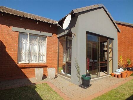 3 Bedroom Townhouse in Monavoni