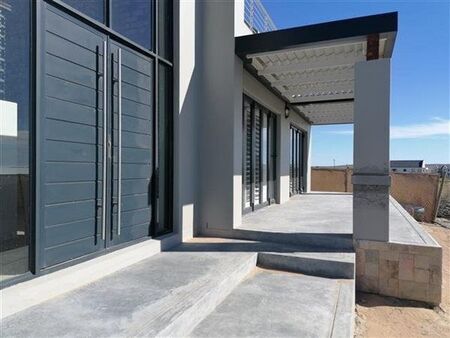 4 Bedroom House in Cape St Martin
