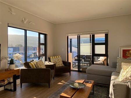 2 Bedroom Apartment in Eastcliff