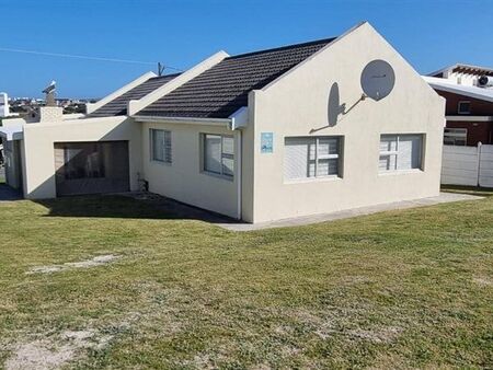 3 Bedroom House in Struisbaai