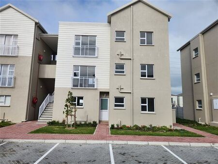 2 Bedroom Apartment in Sunningdale