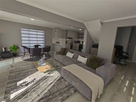 3 Bedroom Apartment in Milnerton Central
