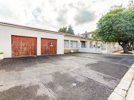 4 Bedroom House in Panorama