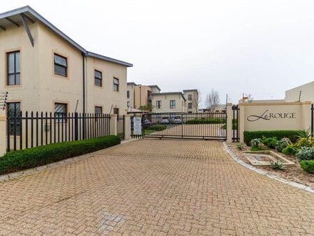 2 Bedroom Apartment in Burgundy Estate