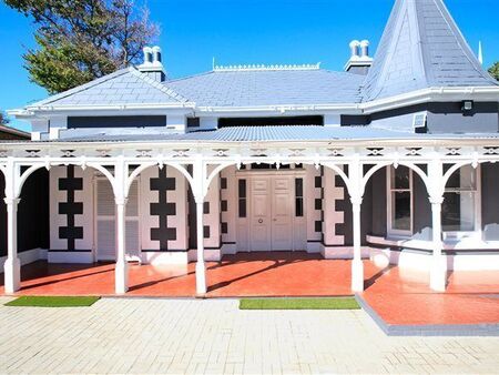 1 Bedroom Apartment in Rosebank