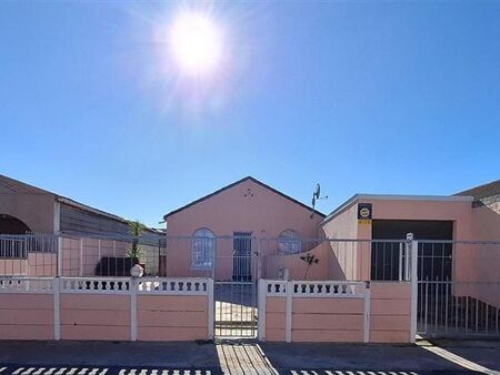 3 Bedroom House in Beacon Valley