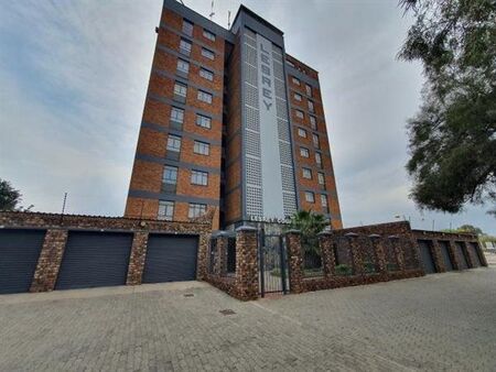 2 Bedroom Flat in Memorial Road Area