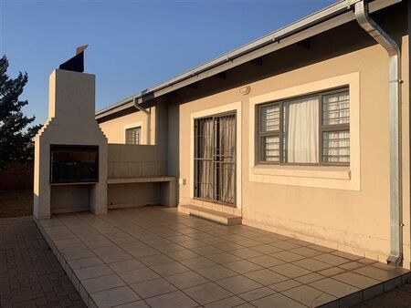 3 Bedroom House in Postmasburg