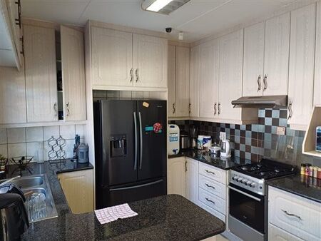 4 Bedroom House in Arboretum