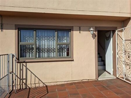 3 Bedroom House in Stanmore