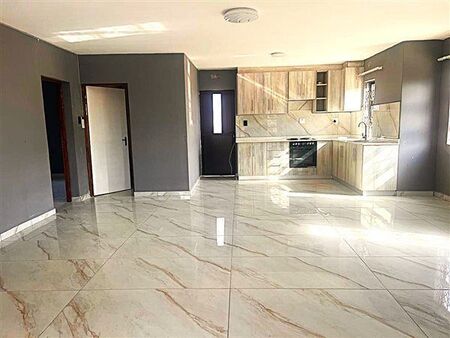 2 Bedroom House in Newlands East