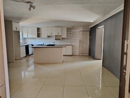 2 Bedroom House in Montclair