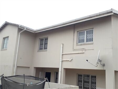 3 Bedroom Apartment in Sydenham