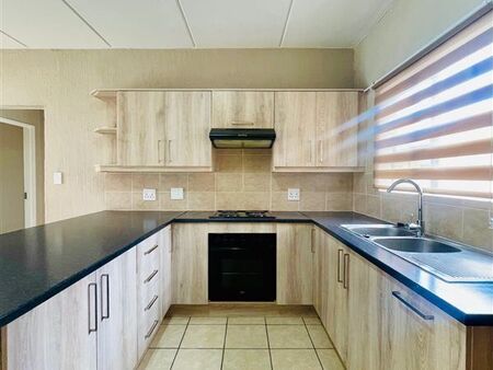 2 Bedroom Apartment in Wilgeheuwel