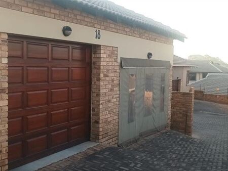 3 Bedroom Townhouse in Chancliff Ah