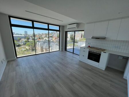 1 Bedroom apartment to rent in Sea Point, Cape Town