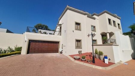 2 Bedroom apartment to rent in Hyde Park, Sandton