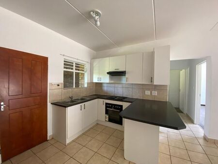 2 Bedroom flat to rent in Wilgeheuwel, Roodepoort