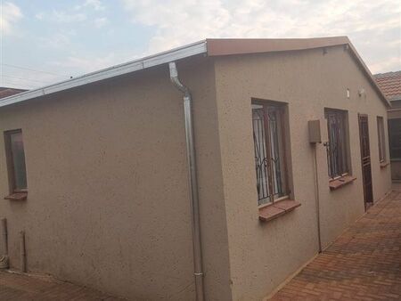 3 Bedroom House in Protea Glen