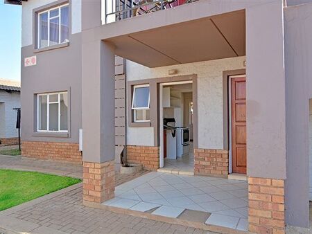 3 Bedroom Apartment in Protea Glen