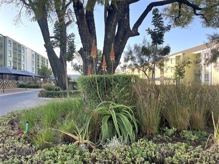 2 Bedroom Apartment in Linbro Park