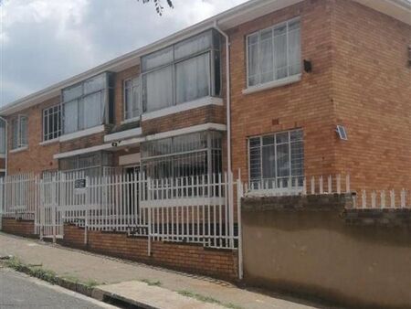 2 Bedroom Apartment in Rosettenville