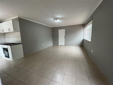 1 Bedroom House in Douglasdale
