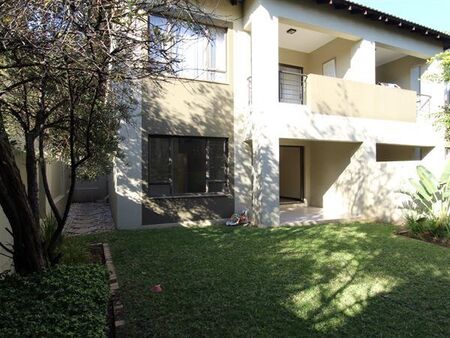 2 Bedroom Apartment in Fourways