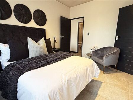 2 Bedroom Apartment in Fourways