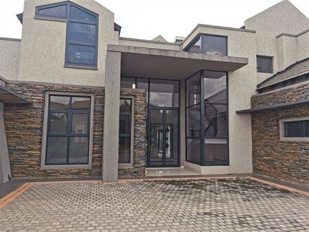 5 Bedroom House in Serengeti