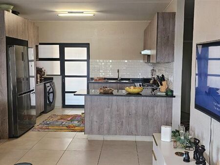 3 Bedroom House in Bartlett