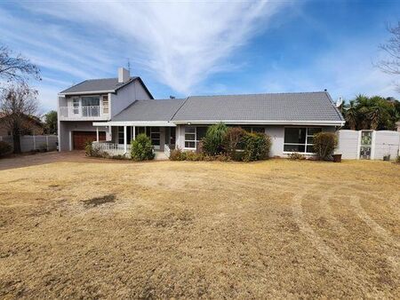 4 Bedroom House in Brackenhurst