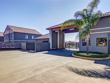 2 Bedroom Townhouse in Norton Park
