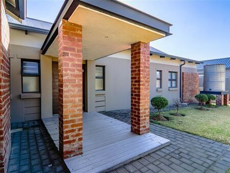 4 Bedroom House in Copperleaf