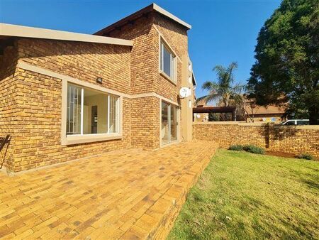 3 Bedroom Townhouse in Heuwelsig Estate